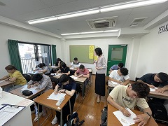 2025年7月期入学レベルチェックテストの様子