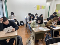 2026年4月期入学レベルチェックテストの様子