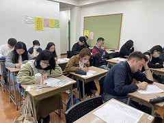 2026年4月期入学レベルチェックテストの様子