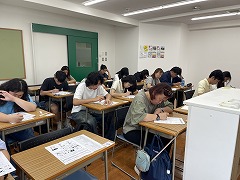 2026年4月期入学レベルチェックテストの様子