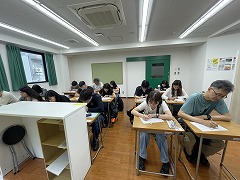 2026年10月期入学レベルチェックテストの様子
