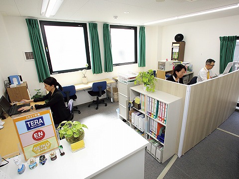教務室